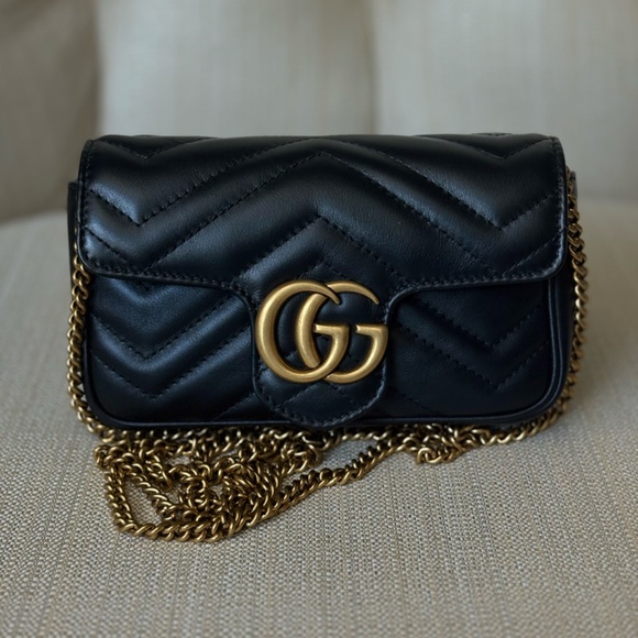 Gucci - Super Mini GG Marmont Shoulder Bag | Black and Gold Hardware - Picture 1 of 11